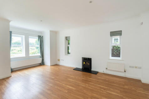 Middle Street, Strood Green, Brockham 4 bed detached house for sale