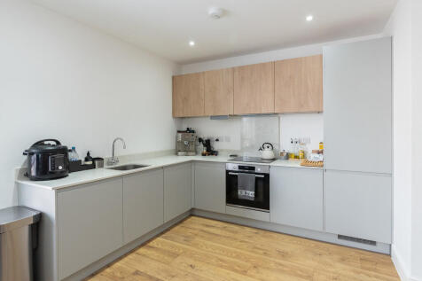 St. Martins Walk, Dorking 1 bed apartment for sale