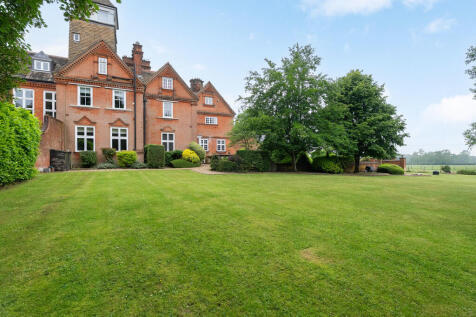 Ranmore Common, Dorking 2 bed apartment for sale