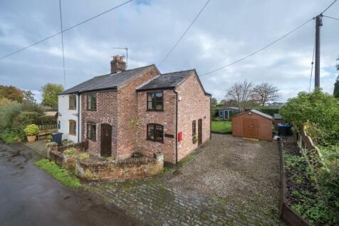 Gallowsclough Lane, Norley WA6 3 bed semi