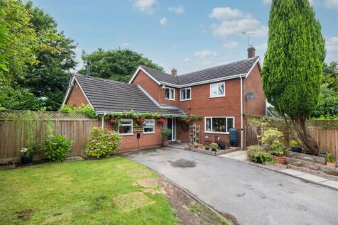 5 bedroom detached house for sale