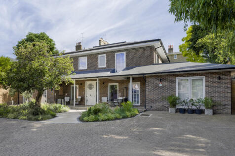 Hillside Close, London NW8 5 bed house for sale