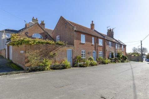 Gardner Road, Southwold IP18 2 bed semi