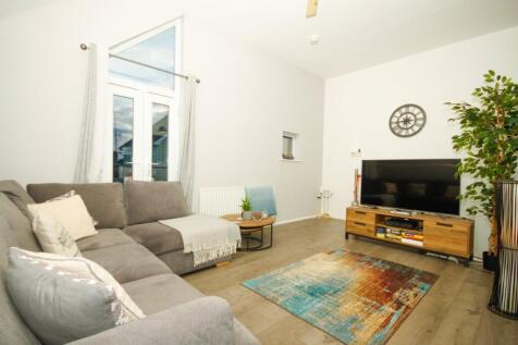 Fire Opal Way, Sittingbourne, ME10 2 bed flat for sale
