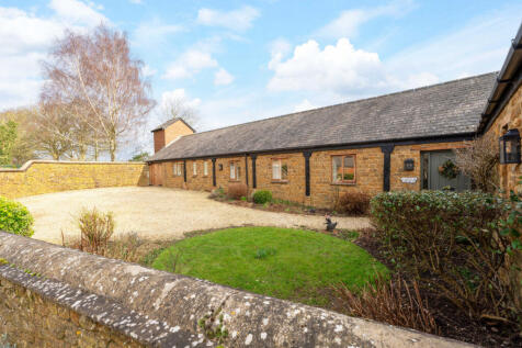 Overthorpe Banbury, Oxfordshire, OX17... 4 bed barn conversion for sale