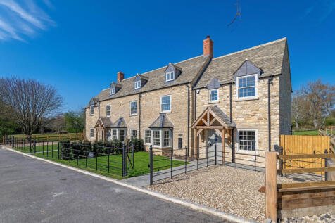 The Britannia, Barnard Gate, Witney... 4 bed semi