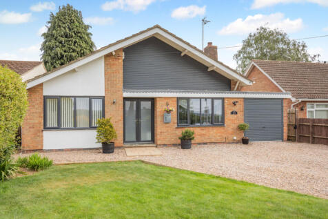 Gipsy Lane, Kettering, NN16 8UB 3 bed bungalow for sale