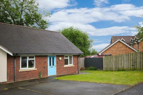 3 bedroom semi-detached bungalow for sale