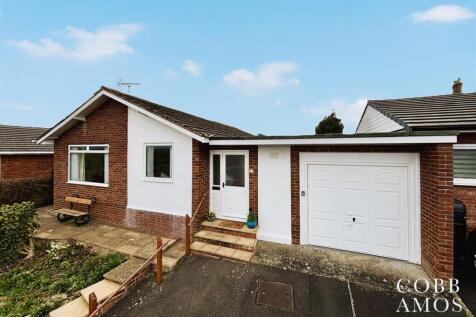 3 bedroom semi-detached bungalow for sale