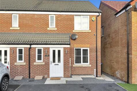 3 bedroom semi-detached house for sale