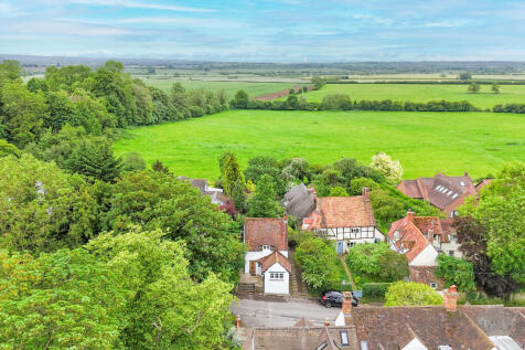 Long Crendon, Buckinghamshire HP18 2 bed cottage for sale