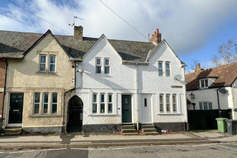 Thame, Oxfordshire, OX9 2 bed terraced house for sale
