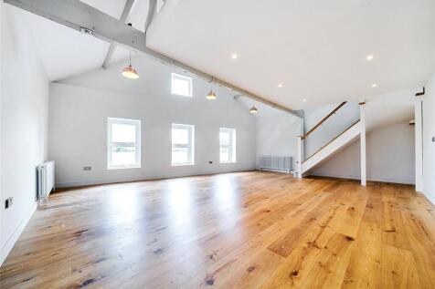 The Maltings, High Street, Henlow... 4 bed barn conversion for sale