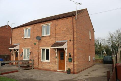 2 bedroom semi-detached house for sale