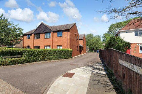 1 bedroom ground floor flat for sale