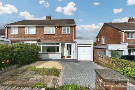Stella Hall Drive, Blaydon... 3 bed semi