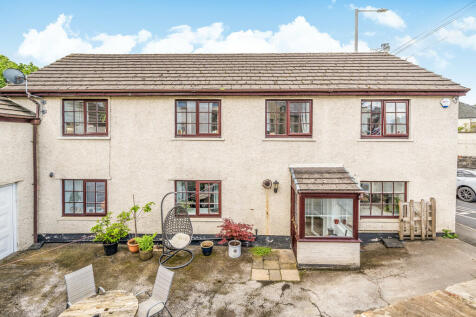 2 Kellet Road, Carnforth, Lancashire... 4 bed detached house for sale