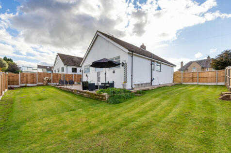 3 bedroom detached bungalow for sale