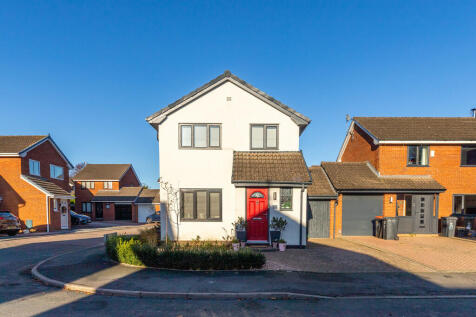 65 Camborne Avenue, Carnforth... 3 bed link detached house for sale