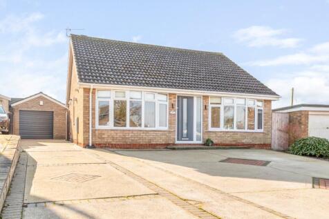Windsor Drive, Caistor, Lincolnshire... 2 bed bungalow for sale