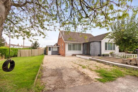 The Meadow, Caistor, Lincolnshire, LN7 3 bed bungalow for sale