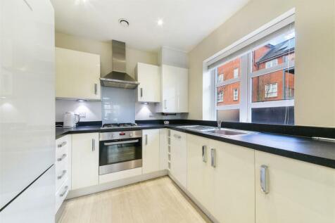 Brickfield Road, Mitcham CR4 1 bed flat for sale