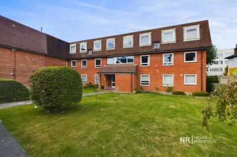 East Street, Epsom, Surrey. KT17 1 bed flat for sale