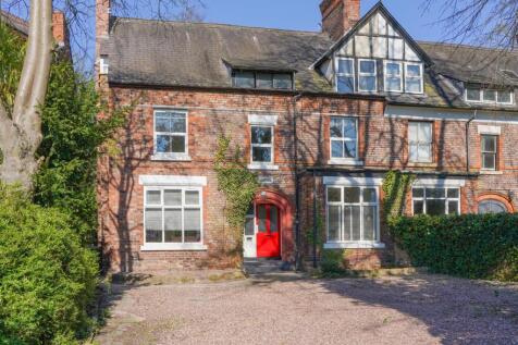 7 bedroom semi-detached house for sale
