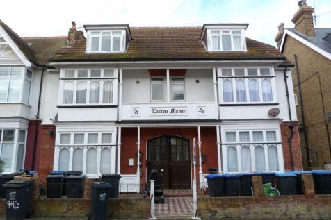 1 bedroom ground floor flat for sale