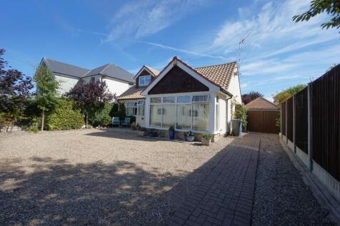 3 bedroom detached bungalow for sale