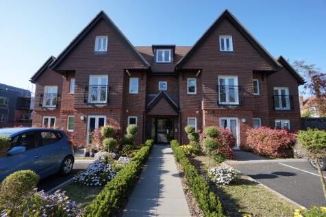 2 bedroom ground floor flat for sale