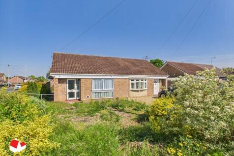 2 bedroom semi-detached bungalow for sale