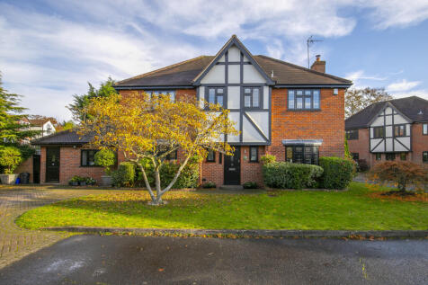 5 bedroom detached house for sale
