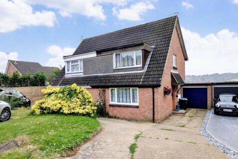 Dorriens Croft, Berkhamsted 3 bed semi