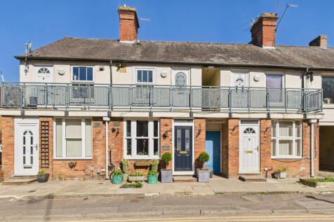 1 bedroom maisonette for sale