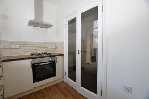 2 bedroom ground floor flat for sale