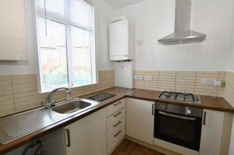 2 bedroom ground floor flat for sale