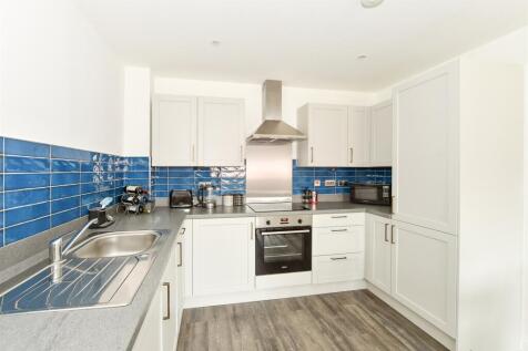 Nursery Rise, Thakeham, West Sussex 2 bed flat for sale