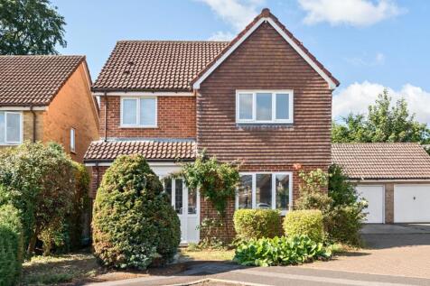 Canon Woods Way,Kennington TN24 4 bed detached house for sale