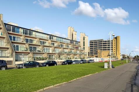 The Leas, Folkestone, Kent CT21 2 bed flat for sale