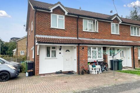 Bowens Field, Ashford 2 bed end of terrace house for sale