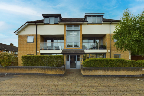 Southam Mews, Croxley Green, Watford... 2 bed apartment for sale