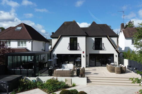 Cassiobury Drive, Watford, WD17 3AJ 5 bed detached house for sale