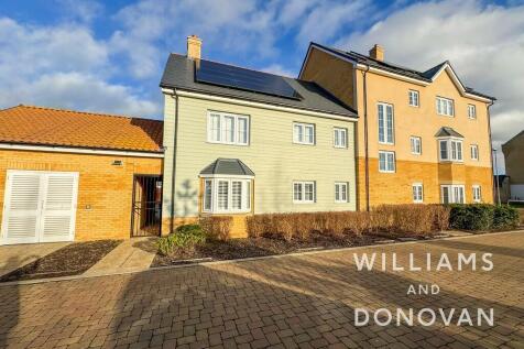 Henry Crescent, Rochford 2 bed ground floor flat for sale