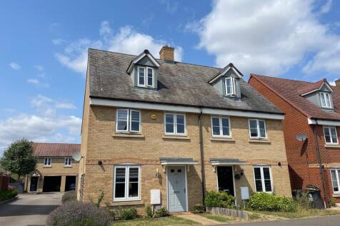 3 bedroom semi-detached house for sale