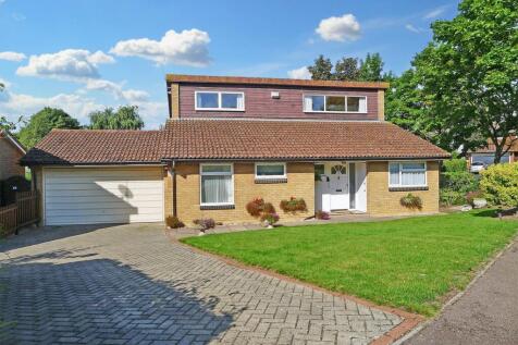 4 bedroom detached bungalow for sale