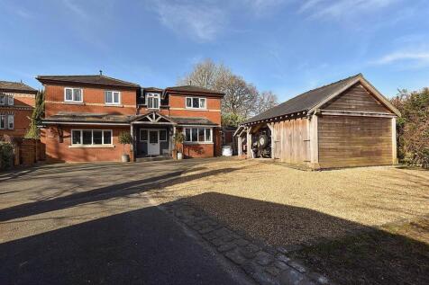 Victoria Road, Macclesfield 5 bed detached house for sale