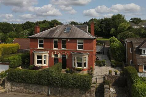 5 bedroom semi-detached house for sale