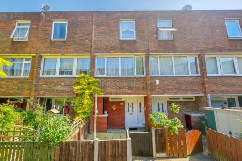 3 bedroom town house for sale