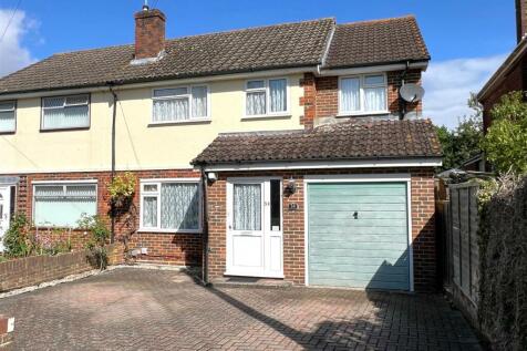 4 bedroom semi-detached house for sale